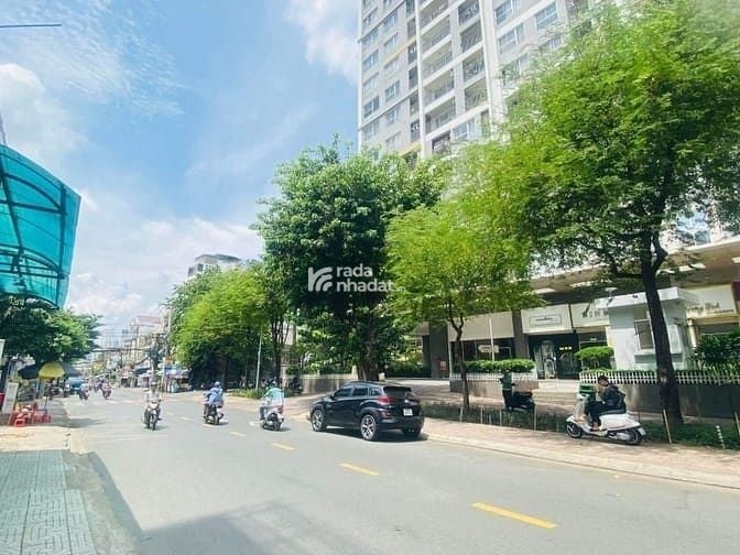 Tòa nhà 8 Tầng, Mặt tiền Nguyễn Khoái, 6.7x25m, 13 CHDV, PCCC, 44 tỷ