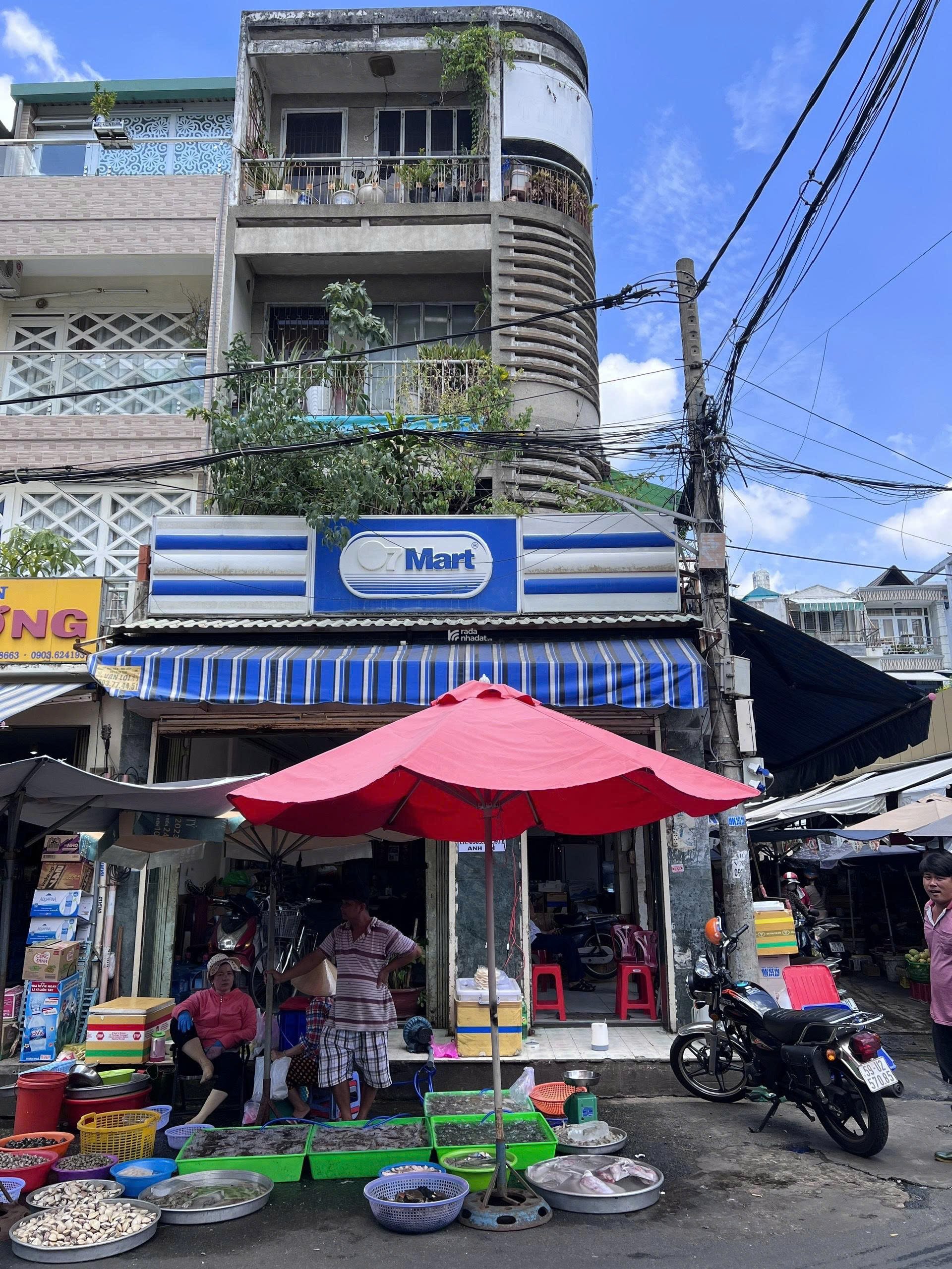 BÁN NHÀ MẶT TIỀN - NGAY CHỢ NGUYỄN TRI PHƯƠNG, QUẬN 10 - KINH DOANH SIÊU LỢI NHUẬN