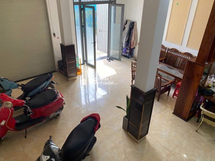 KHU BIỆT THỰ - NHÀ NỘI THẤT ĐẸP - Ô TÔ NGỦ TRONG NHÀ  58M2 - 3 TẦNG GIÁ CHỈ 6,5 Tỷ