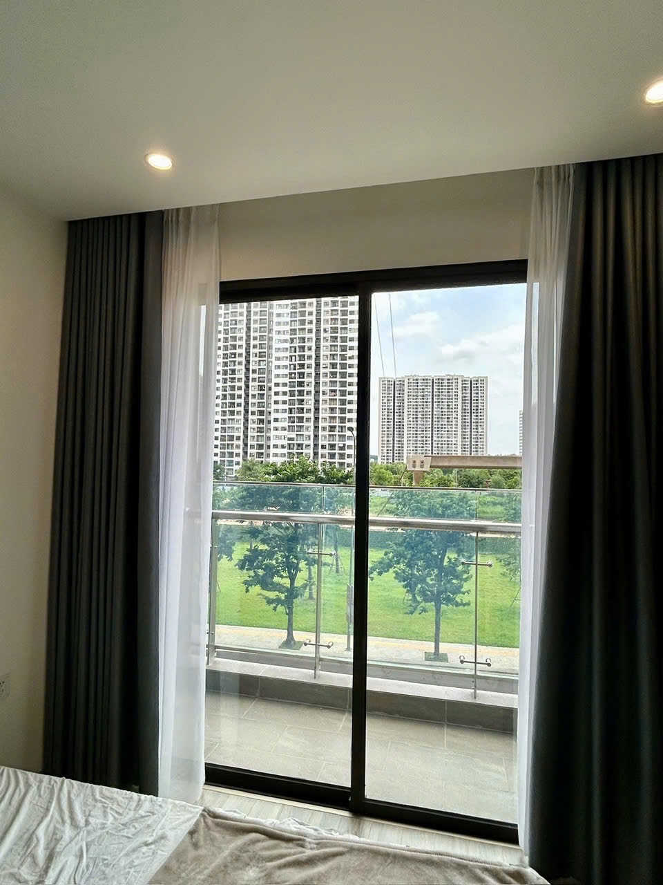 cần bán căn GH6 2pn2wc giá bán 3.6tỷ vinhomes grand park quận 9