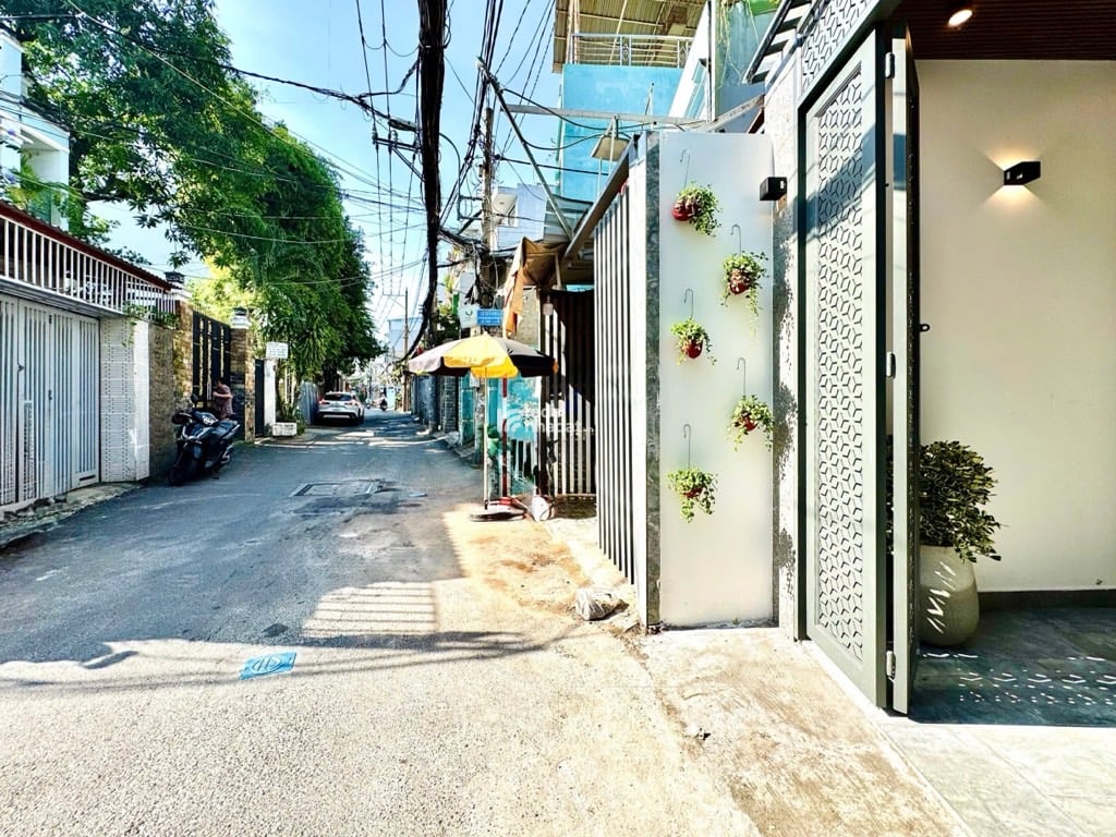 MẶT TIỀN ĐƯỜNG SỐ GÒ VẤP - NGAY ĐẠI LỘ PHẠM VĂN ĐỒNG - HẺM SAU 3M THOÁNG - 3PN 3WC FULL NỘI THẤT