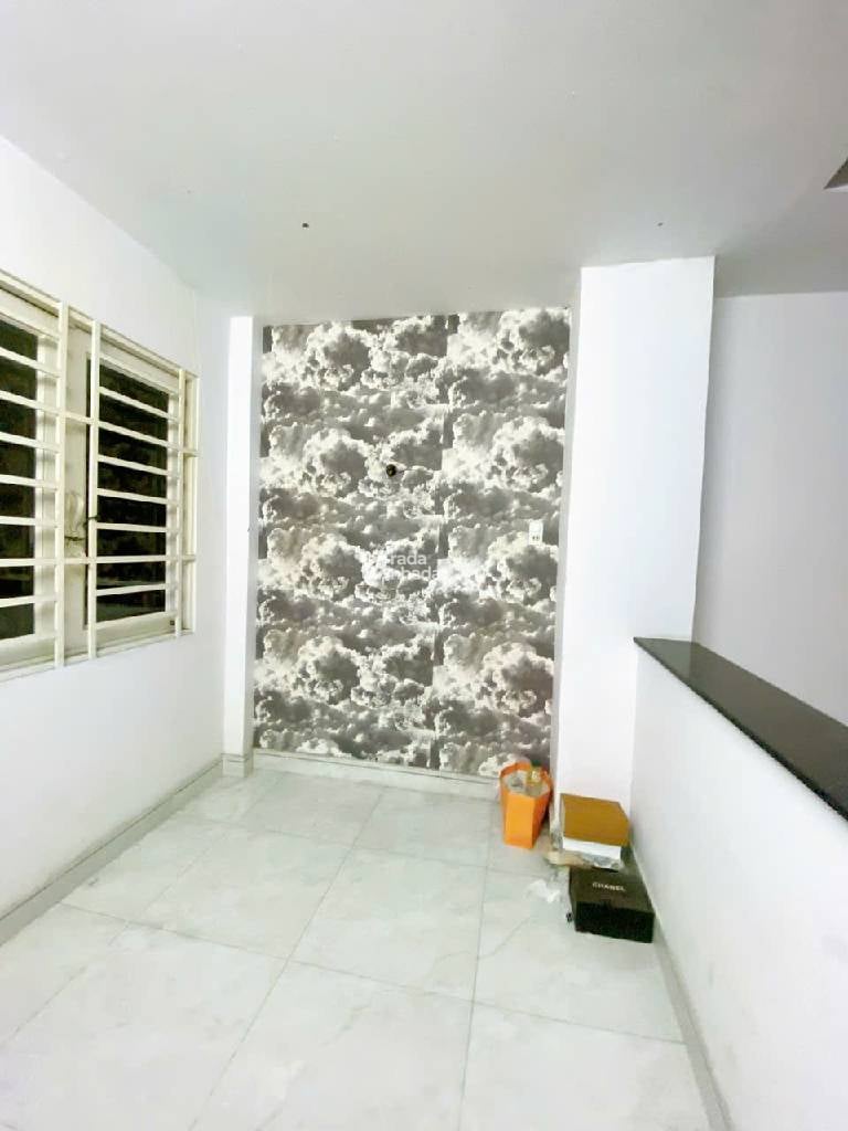 NHÀ MỚI ĐẸP - NGAY CẦU VƯỢT 3 THÁNG 2 - LÝ THÁI TỔ - QUẬN 10 - 31M2 - 5 TẦNG - HẺM Ô TÔ - 10 TY 500