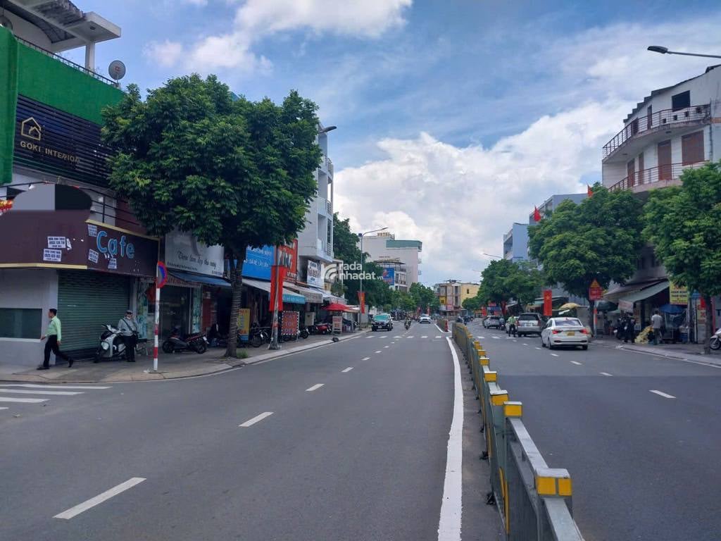BÁN NHÀ LÔ GÓC  MẶT TIỀN LŨY BÁN BÍCH, TÂN PHÚ. CHỈ 17 TỶ TL.DIỆN TÍCH KHỦNG