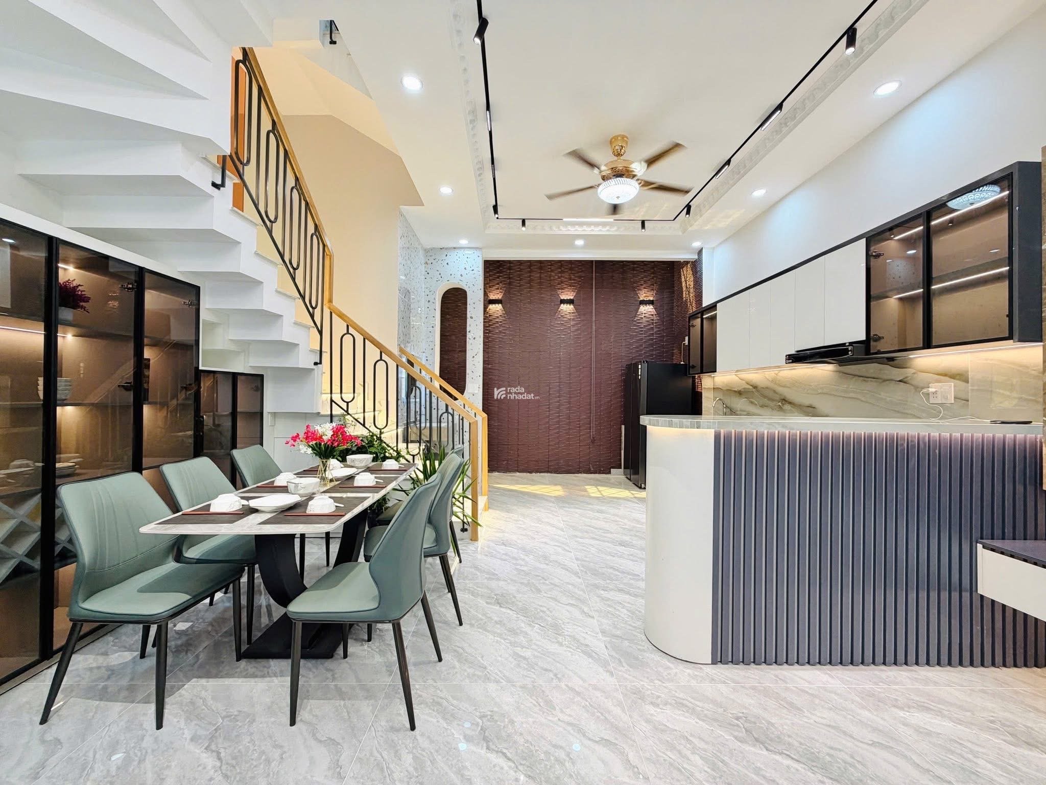 NHÀ MỚI HOÀN THIỆN Đ.BÙI QUANG LÀ - 3 TẦNG - 5.5x11 - KẾ EMART 2 - CHỈ 6.8 TỶ TL