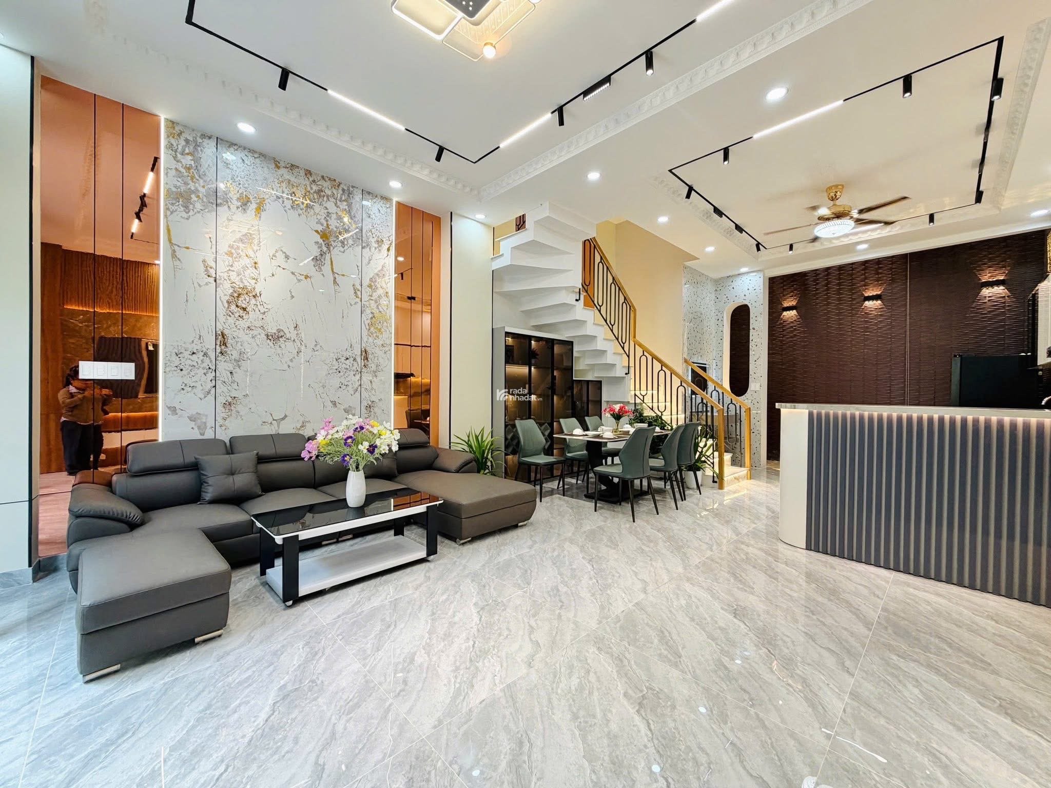 NHÀ MỚI HOÀN THIỆN Đ.BÙI QUANG LÀ - 3 TẦNG - 5.5x11 - KẾ EMART 2 - CHỈ 6.8 TỶ TL