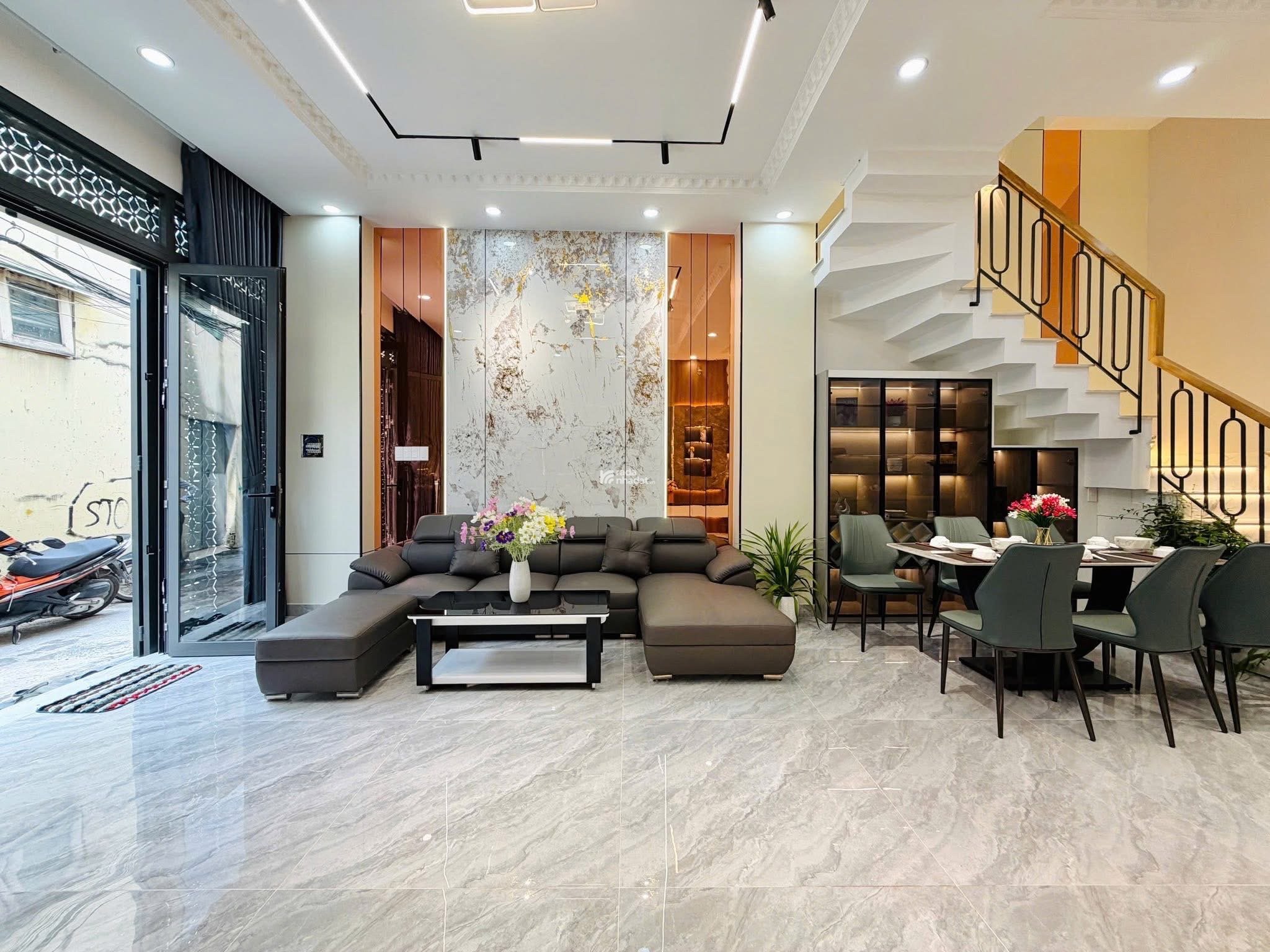 NHÀ MỚI HOÀN THIỆN Đ.BÙI QUANG LÀ - 3 TẦNG - 5.5x11 - KẾ EMART 2 - CHỈ 6.8 TỶ TL