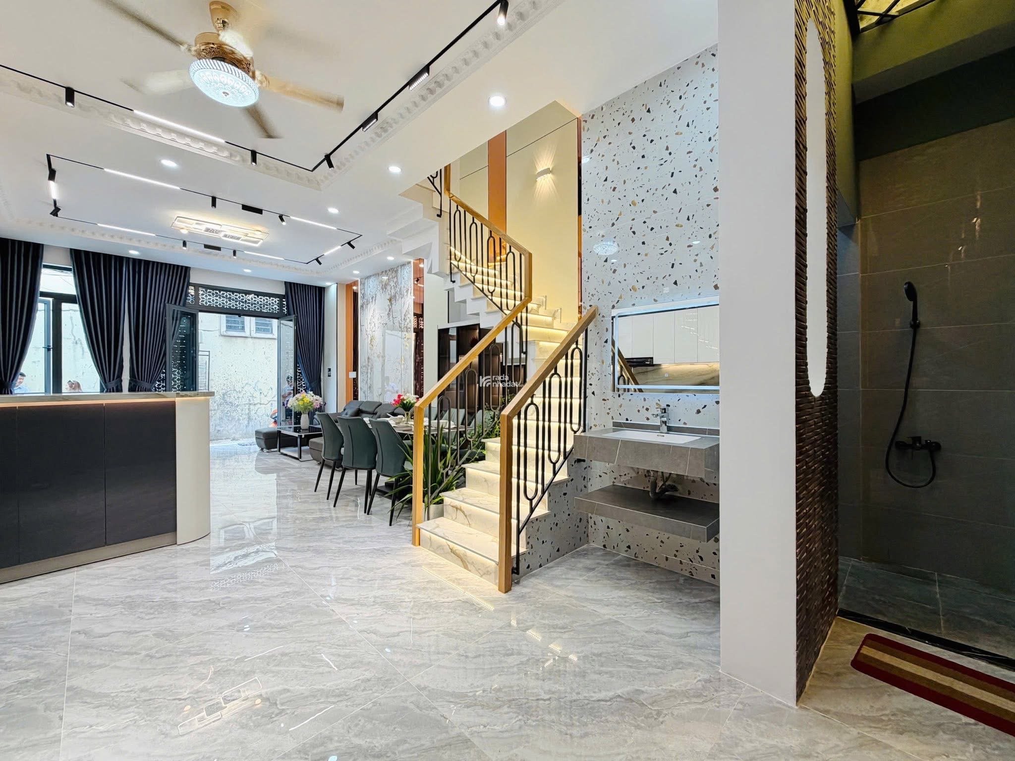 NHÀ MỚI HOÀN THIỆN Đ.BÙI QUANG LÀ - 3 TẦNG - 5.5x11 - KẾ EMART 2 - CHỈ 6.8 TỶ TL