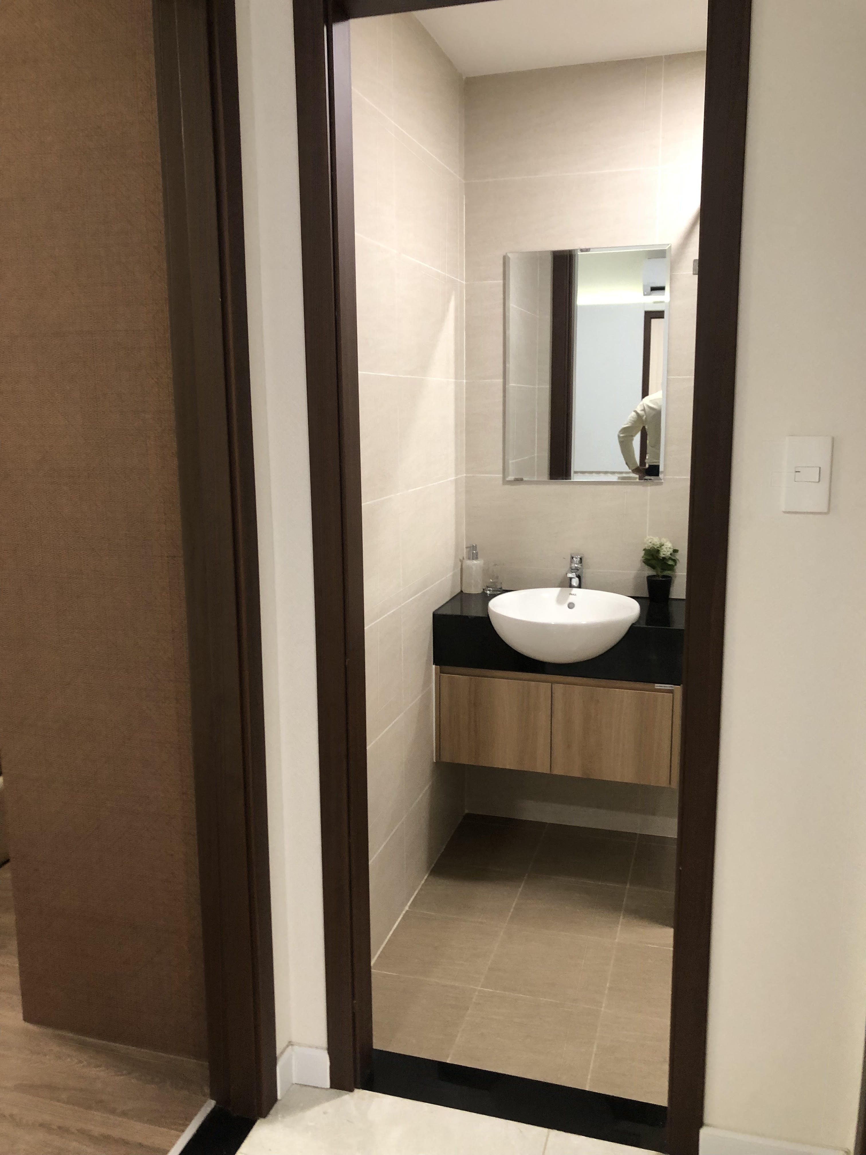 Bán Căn Hộ 3 Phòng Ngủ Mặt Tiền Quốc Lộ 13. DT: 75m2 