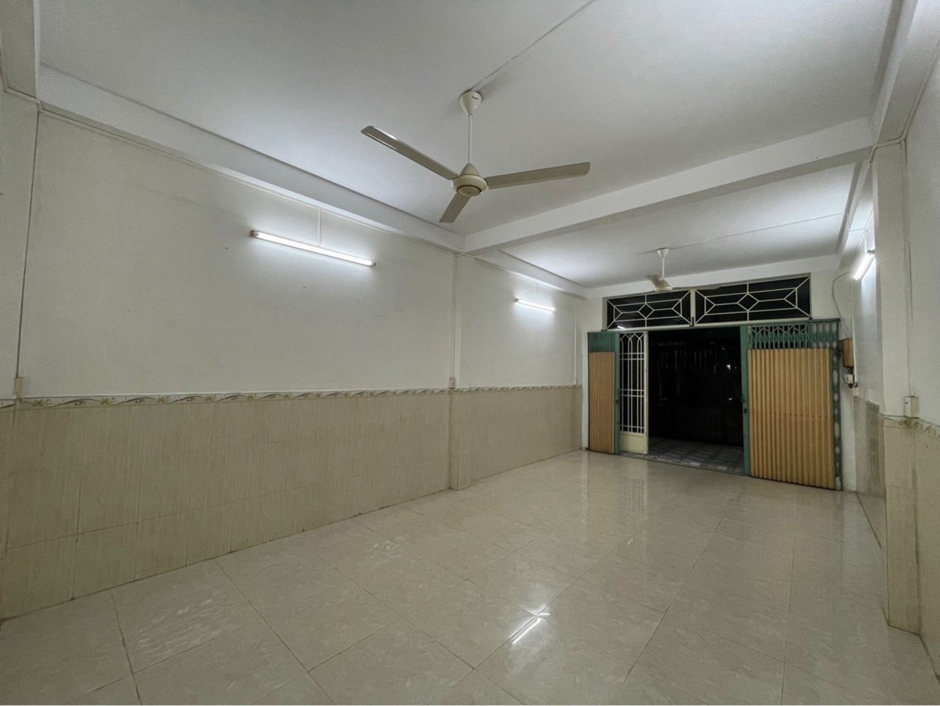 Cực rẻ - MTKD Trần Quang Cơ, 153m2, ngang 6m, 5 tầng, 6PN, 9 phòng trọ, chỉ 110tr/m2