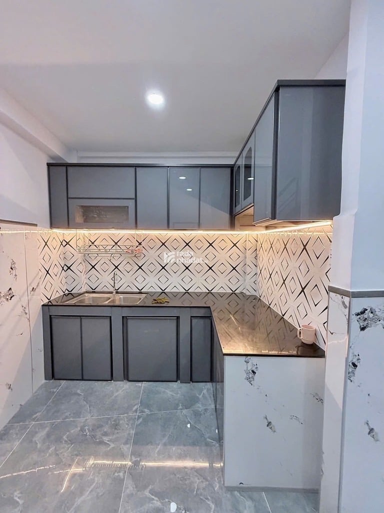 TÂN BÌNH - 37M2 - 2 TẦNG, 2 PHÒNG - 3 BƯỚC RA ĐƯỜNG 2 Ô TÔ TRÁNH - TẶNG FULL NỘI THẤT