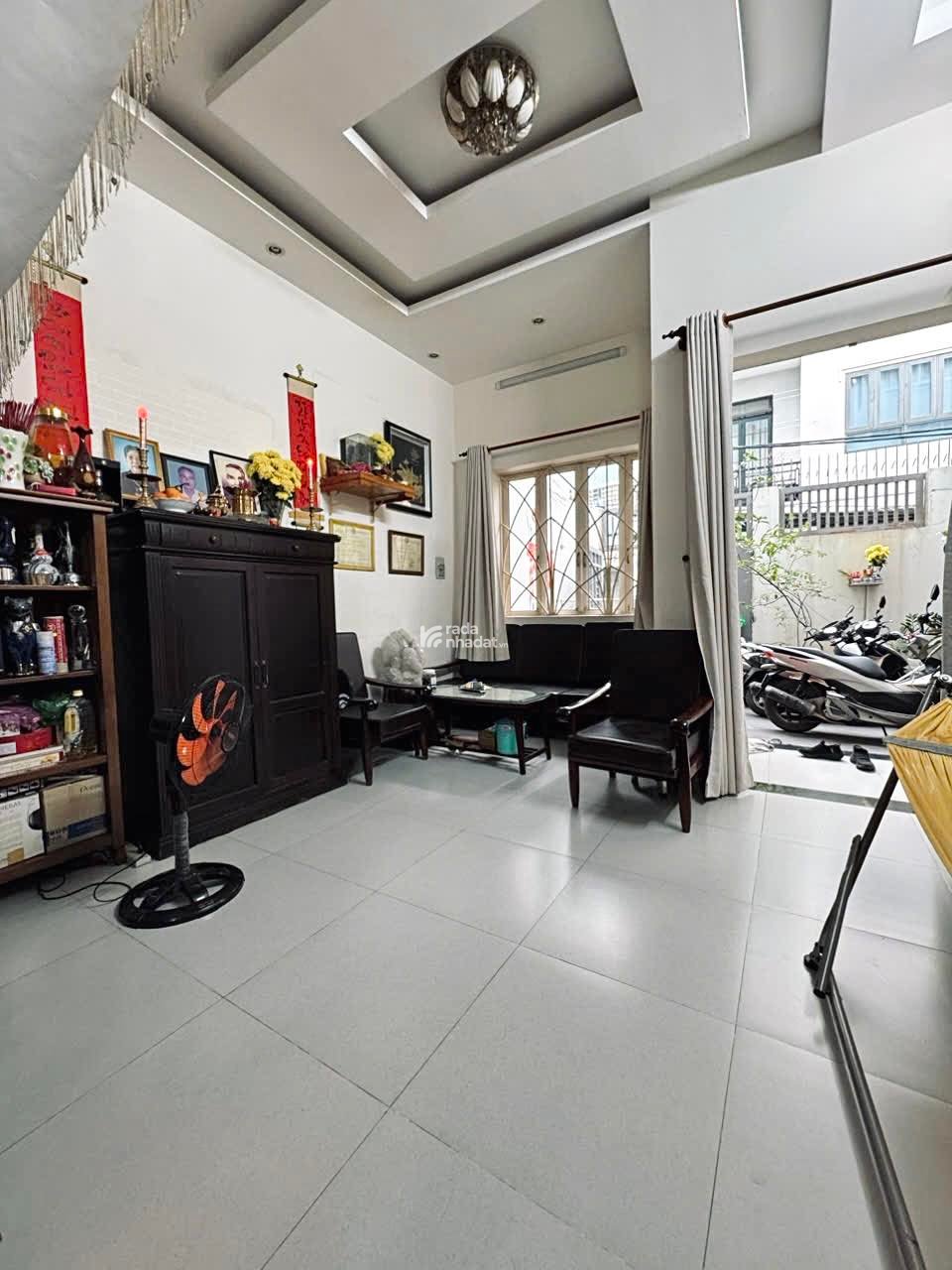 SẬP SÀN - GIẢM NGAY 800TR, GIÁ MỚI 8.8 TỶ - NHÀ ĐẸP 3 TẦNG 80m2 - HXH HOÀNG HOA THÁM