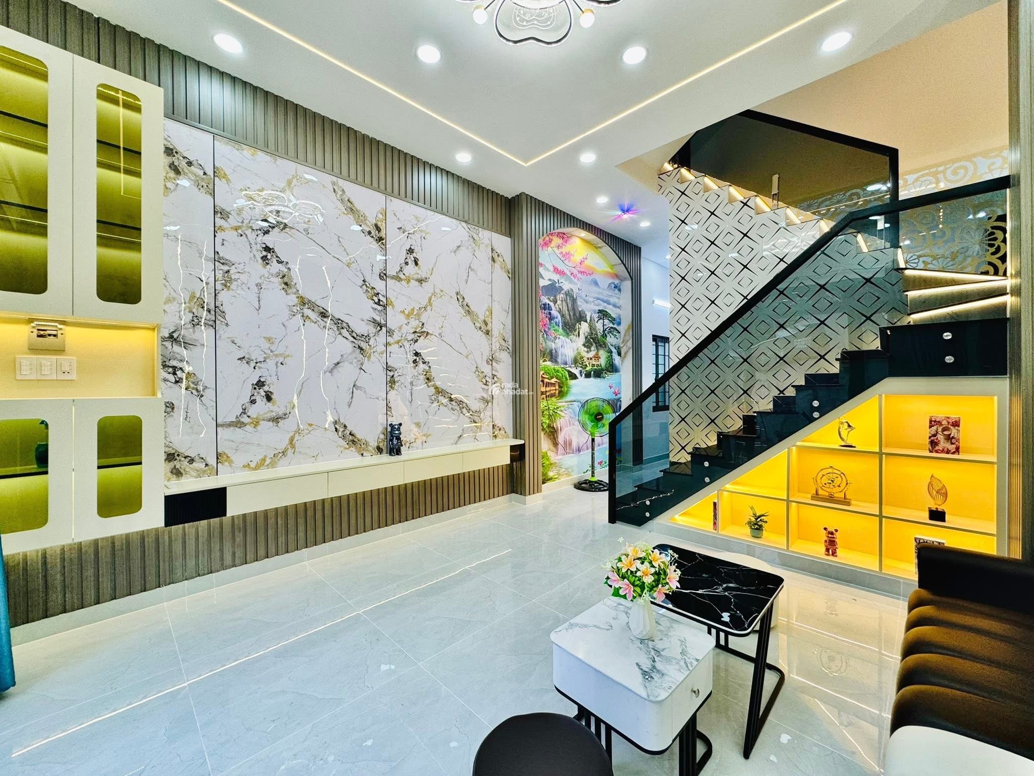 Lên sóng căn nhà 56m2 ngay Lê Quang Định, Gò Vấp. Giá 4 Tỷ 820 Tr. SHR, hẻm xe hơi 5m