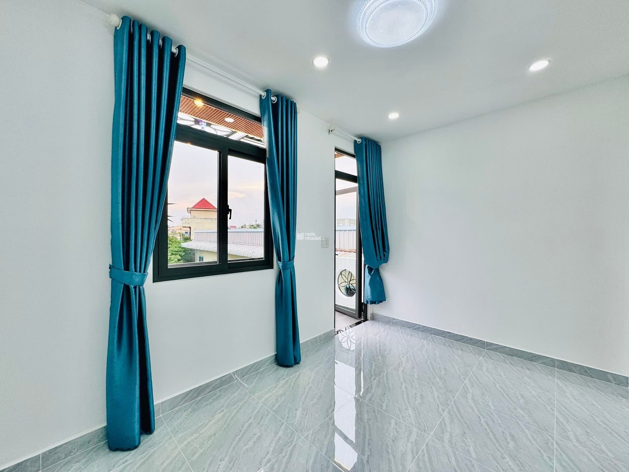 Lên sóng căn nhà 56m2 ngay Lê Quang Định, Gò Vấp. Giá 4 Tỷ 820 Tr. SHR, hẻm xe hơi 5m