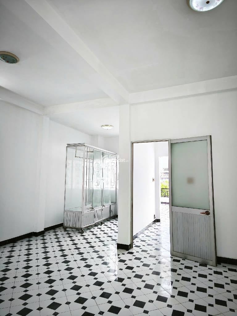 NHÀ 3 TẦNG MẶT TIỀN ĐƯỜNG 15M - KINH DOANH ỔN ĐỊNH - SÁT ĐƯỜNG TÊN LỬA - NGANG HIẾM 6M