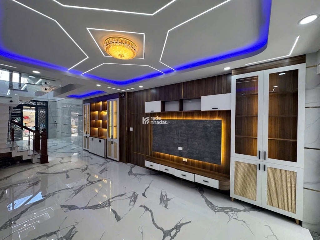 Nhà Siêu to - Giá Tốt -  Bình Tân - Hẻm 7m -  68m2 - 5 Tầng -  chỉ 7ty99