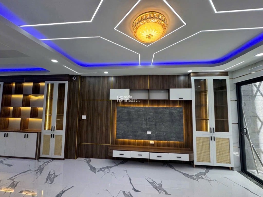 Nhà Siêu to - Giá Tốt -  Bình Tân - Hẻm 7m -  68m2 - 5 Tầng -  chỉ 7ty99