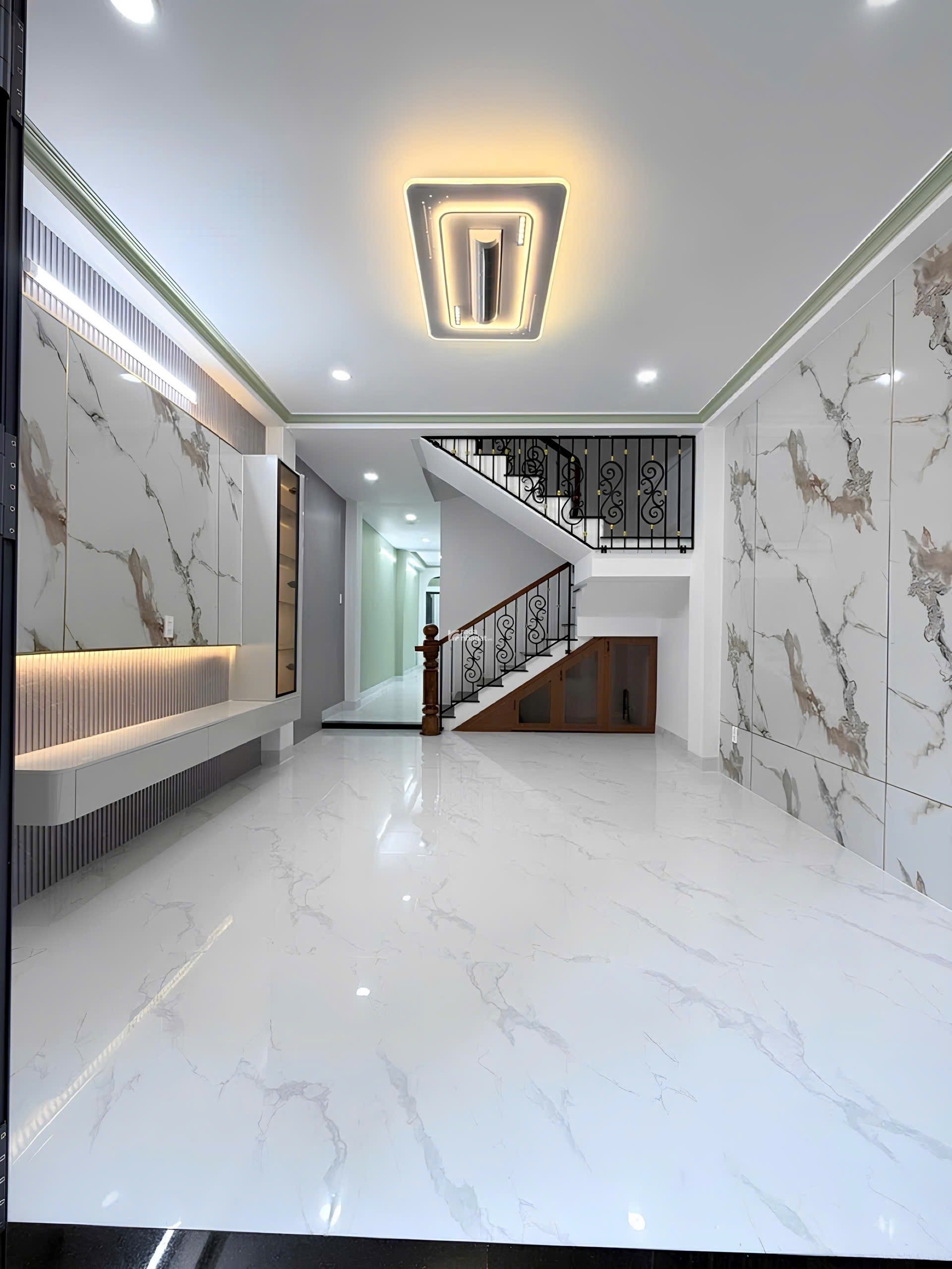 DT: 4x15 (60m2) - Nhà Đúc 4 Tầng - Đường Xe Hơi - Cạnh Tân Sơn Nhì - chỉ 6,x ty