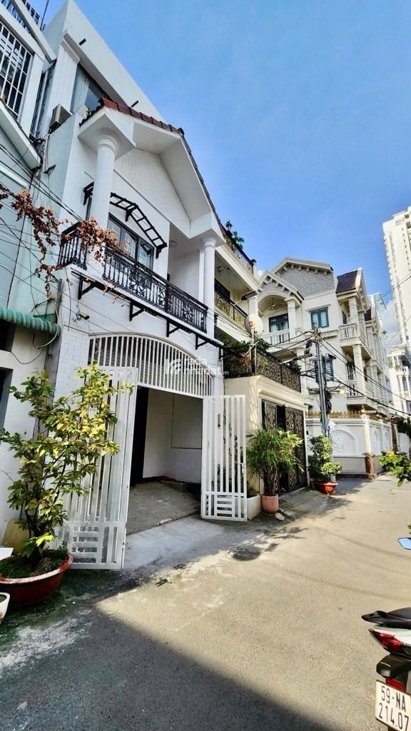 XE HƠI NGỦ NHÀ - KHU DÂN CƯ VIP QUẬN 7 - CHỈ 9.x TỶ