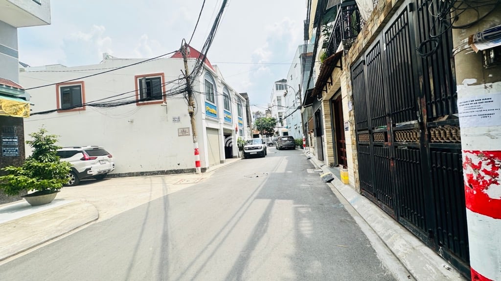 HẺM XE HƠI PHAN HUY ÍCH, TÂN BÌNH, 40M2 CÓ KC Ở NGAY. GIẢM 350TR CHỈ CÒN 7.3T TL 