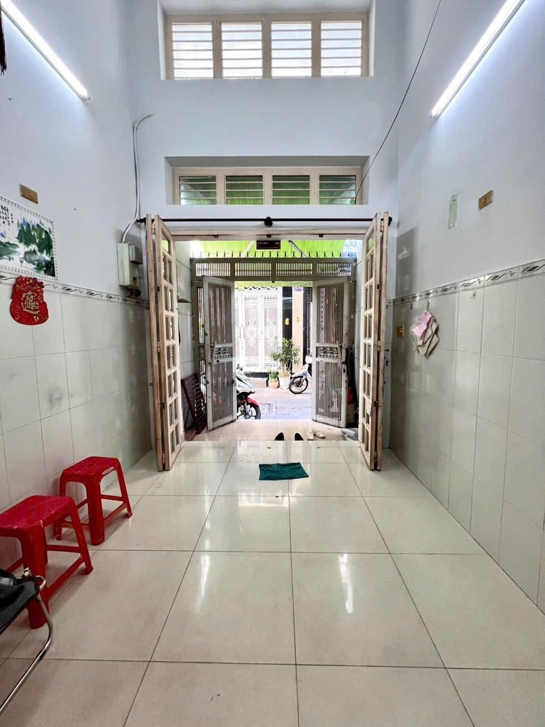 HẺM XE HƠI THÔNG MINH PHỤNG-P.5- Q.6- DT: 3*12M- GIÁ 6 TỶ 4