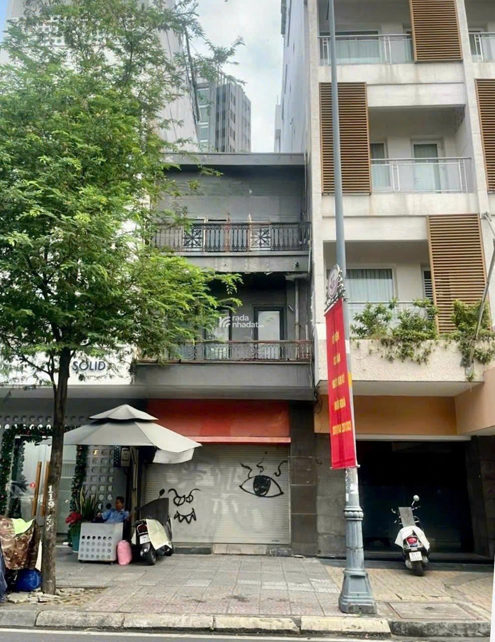 Bán nhà phố MT Lê Thánh Tôn, TRUNG TÂM Quận 1  74m2 4 tầng chỉ 85 tỷ