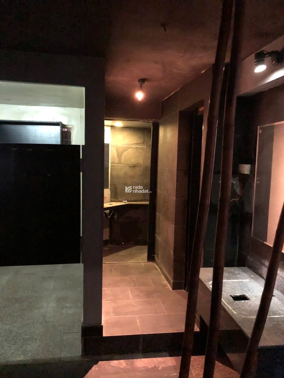 Bán nhà phố MT Lê Thánh Tôn, TRUNG TÂM Quận 1  74m2 4 tầng chỉ 85 tỷ