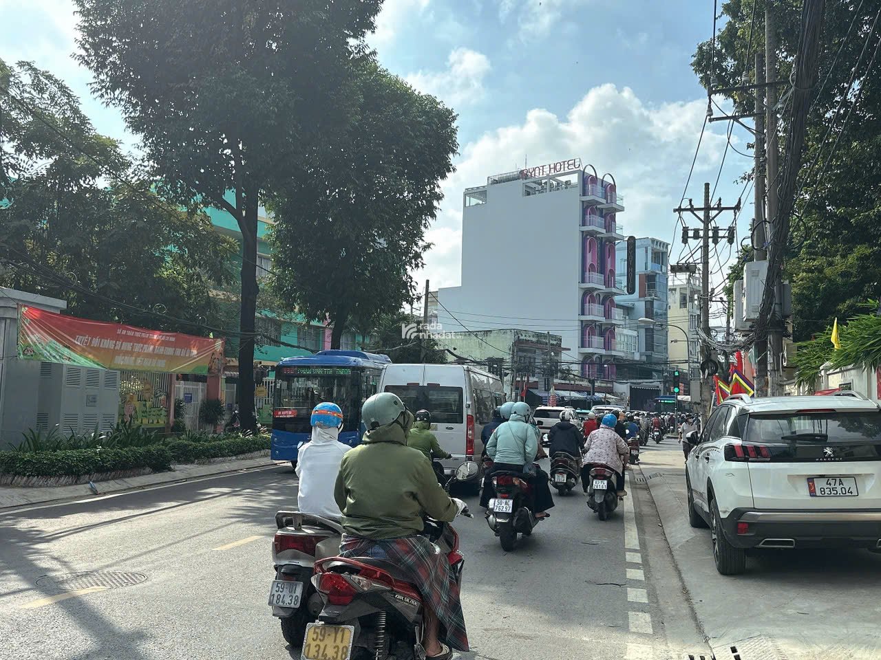 Nhà HIẾM MTKD sầm uất Thống Nhất P.11 ngang 13.5m 459m2 KD trường học kế Lotte chỉ 51.5 tỷ. 