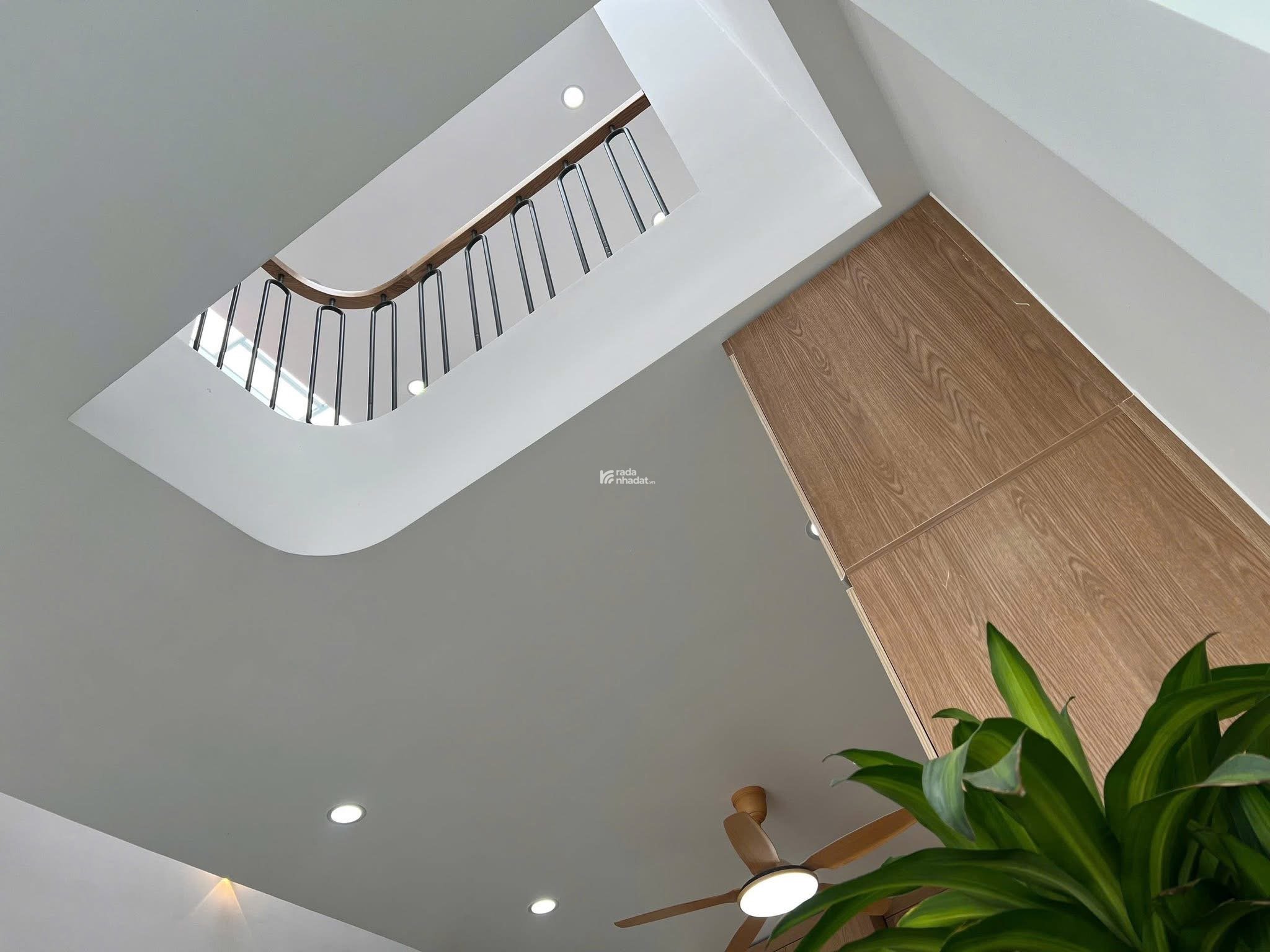 Chính chủ bán nhà mới xây mặt tiền đường nhựa QL1A