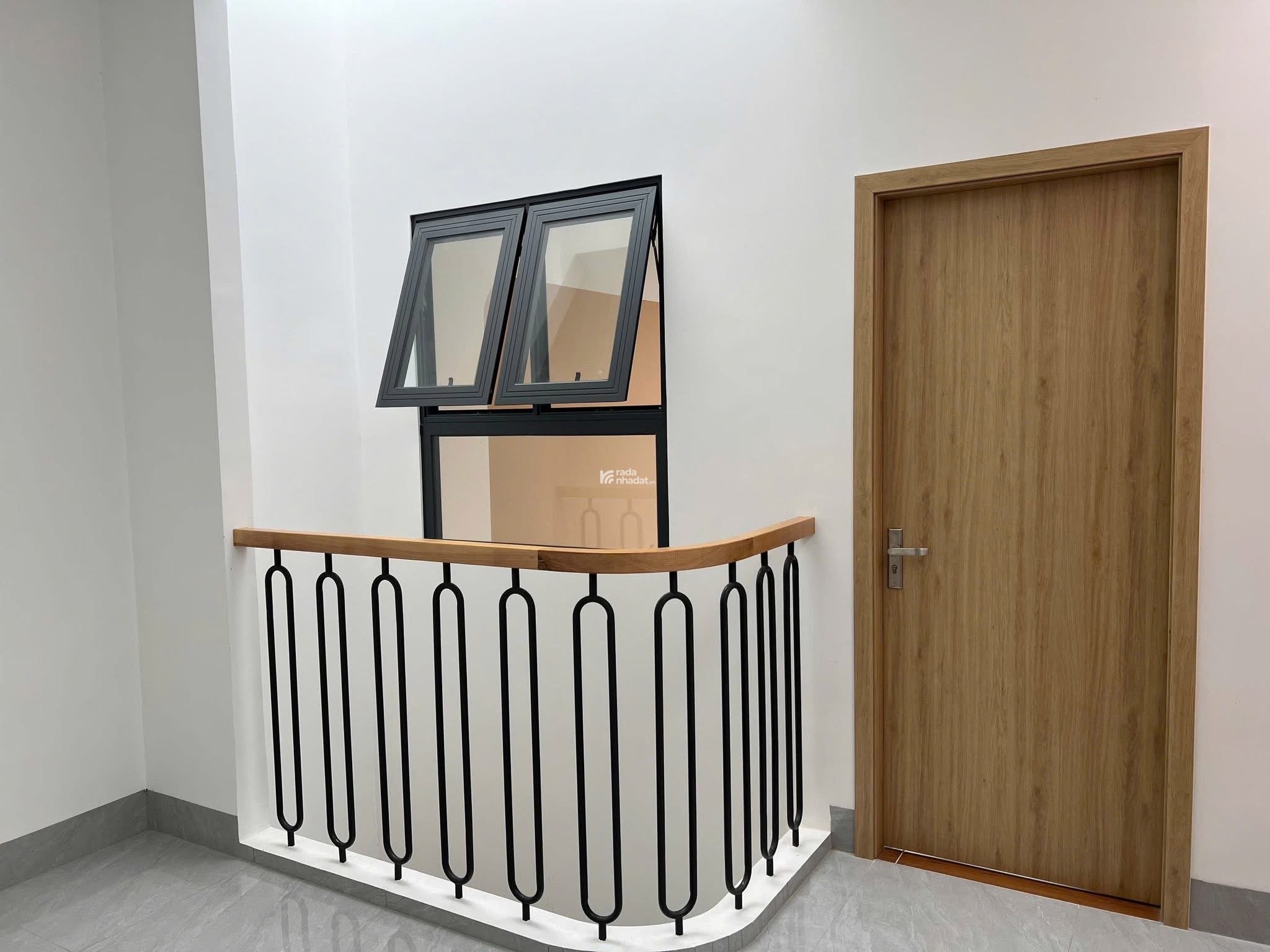 Chính chủ bán nhà mới xây mặt tiền đường nhựa QL1A