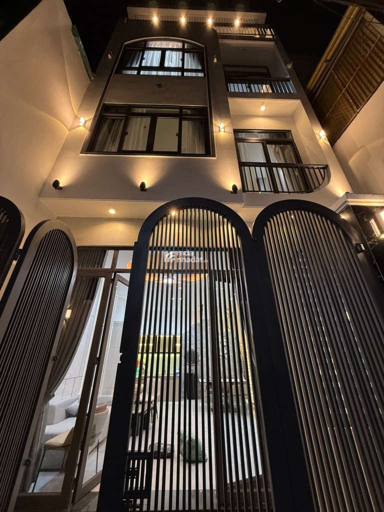 Bán nhà 4 tầng, 46m2, ôtô đổ cửa, full nội thất, Lê Văn Thọ Gò Vấp, 6.27 tỷ