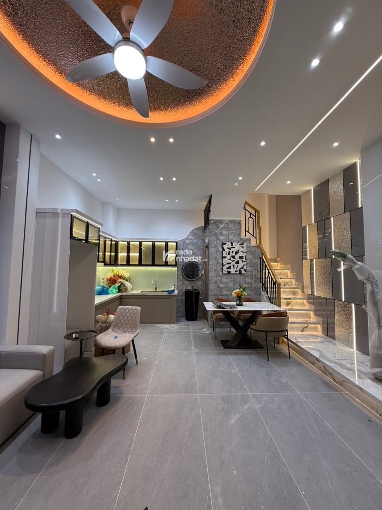 Bán nhà 4 tầng, 46m2, ôtô đổ cửa, full nội thất, Lê Văn Thọ Gò Vấp, 6.27 tỷ