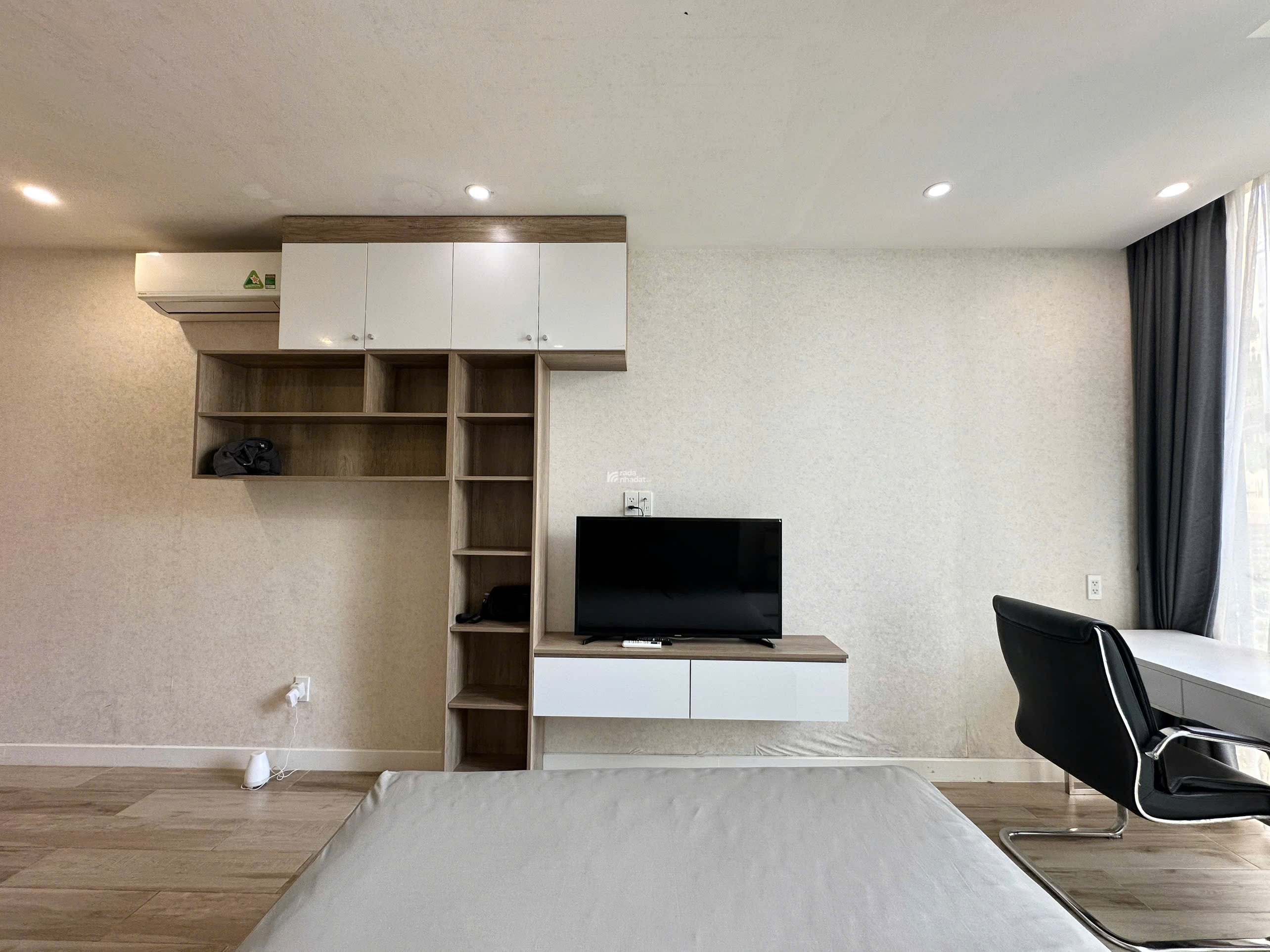 Căn hộ cho thuê ban công cao cấp, full nội thất Lê Văn Sỹ Q3 gần ĐH Sư Phạm