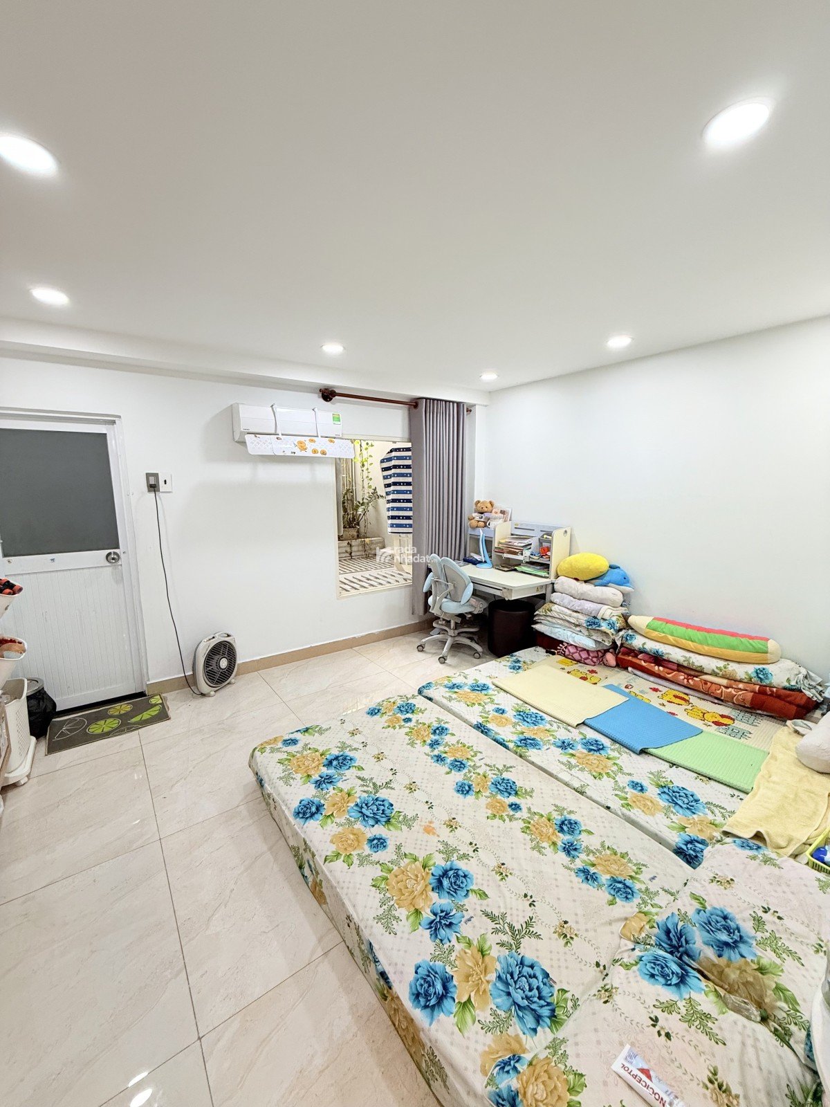 Nhà đẹp 3 lầu bán gấp, hẻm ô tô, đường Phan Huy Ích, P. 15, Tân Bình, chỉ 7,75 tỷ TL