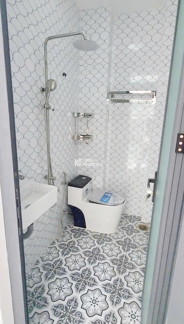 Bán nhà mới 1 lầu hẻm xe hơi đường Âu Dương Lân P.3 Quận 8