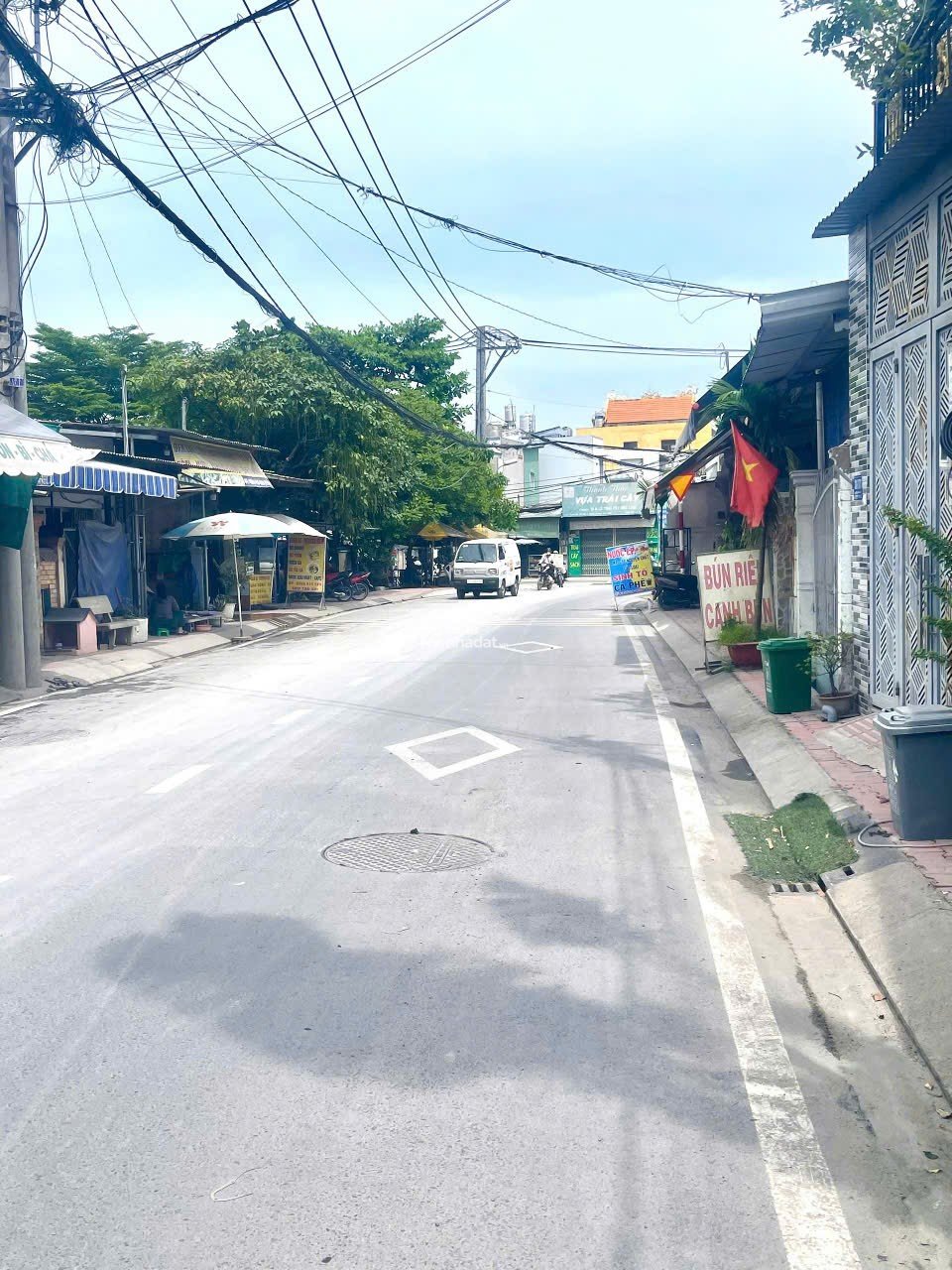 Bán Nhà Mặt Tiền Kinh Doanh Trung Chánh 84m2, 2 Tầng BTCT,ngang 6m.Đường 12m sằm uất ngày đêm