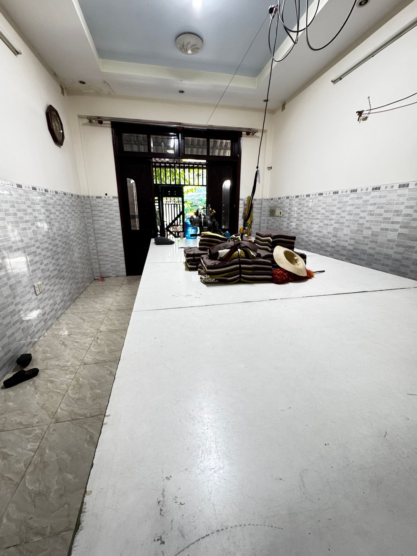 HXH Hoàng Văn Thụ gần sân bay, 57m2, 4 tầng 5PN đẹp, chỉ 8.9 tỷ, ngay trung tâm