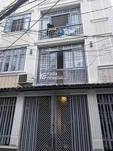 Bán nhà mới đẹp lung linh Tôn Đản Q4 SHR BTCT Công Chứng Ngay