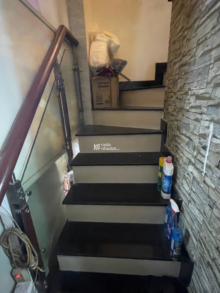 4 TẦNG - XE HƠI CÁCH 10M THÁI PHIÊN P. 2 -Q11 -  DT: 3*10M- 5 TỶ 9