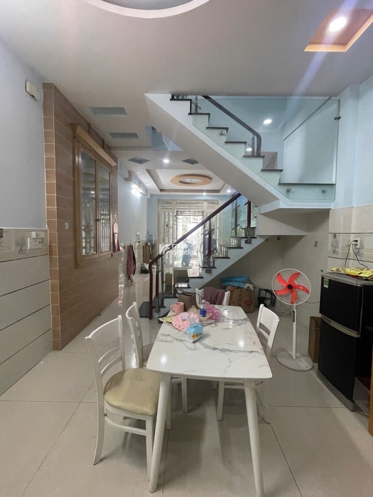 NGÃ TƯ 4 XÃ- HƯƠNG LỘ 2- BÌNH TÂN-DT: 4*14M- 2 TẦNG- 5 TỶ 7