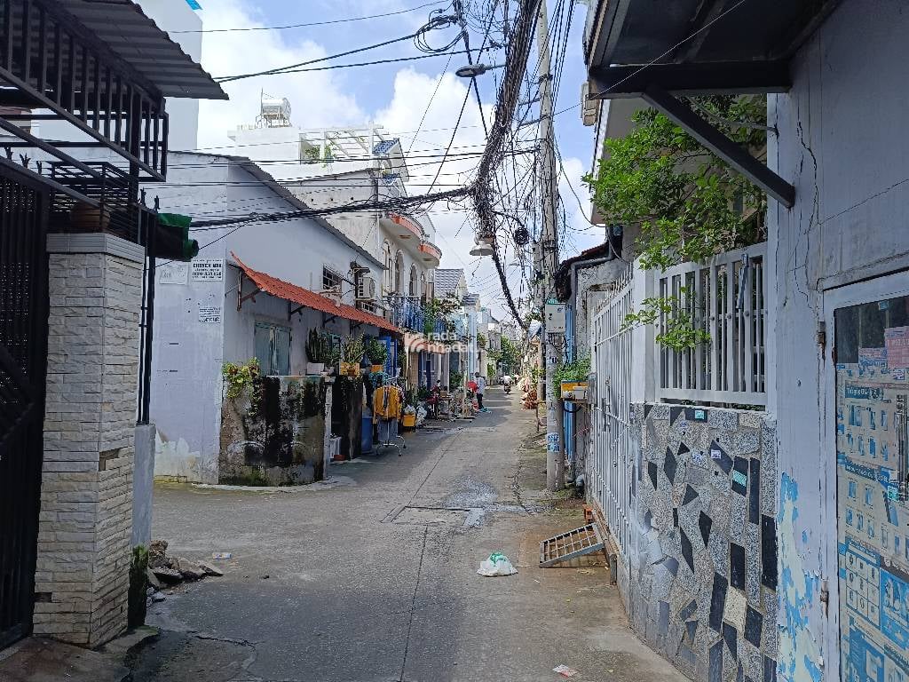 5,5T, NHÀ HẺM XE HƠI 1 XẸT, GẦN MẶT TIỀN, HẺM 2873 PHẠM THẾ HIỂN, P.7, QUẬN 8, 40M2