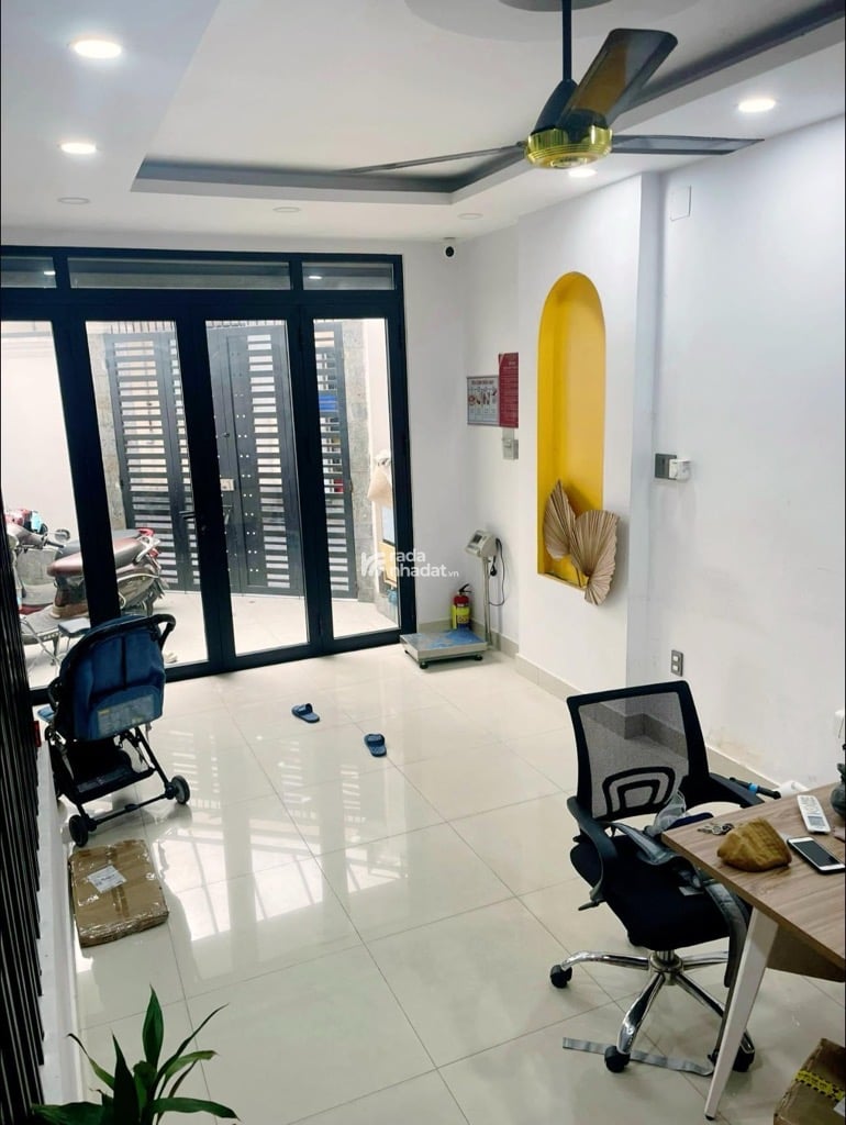 NHÀ 3 TẦNG MỚI ĐẸP - TRỊNH ĐÌNH TRỌNG - TÂN PHÚ - 60M2 - NGANG 5M - FULL NỘI THẤT - HẺM THÔNG Ô TÔ