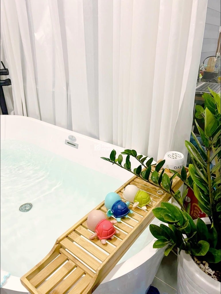 NHÀ 3 TẦNG MỚI ĐẸP - TRỊNH ĐÌNH TRỌNG - TÂN PHÚ - 60M2 - NGANG 5M - FULL NỘI THẤT - HẺM THÔNG Ô TÔ