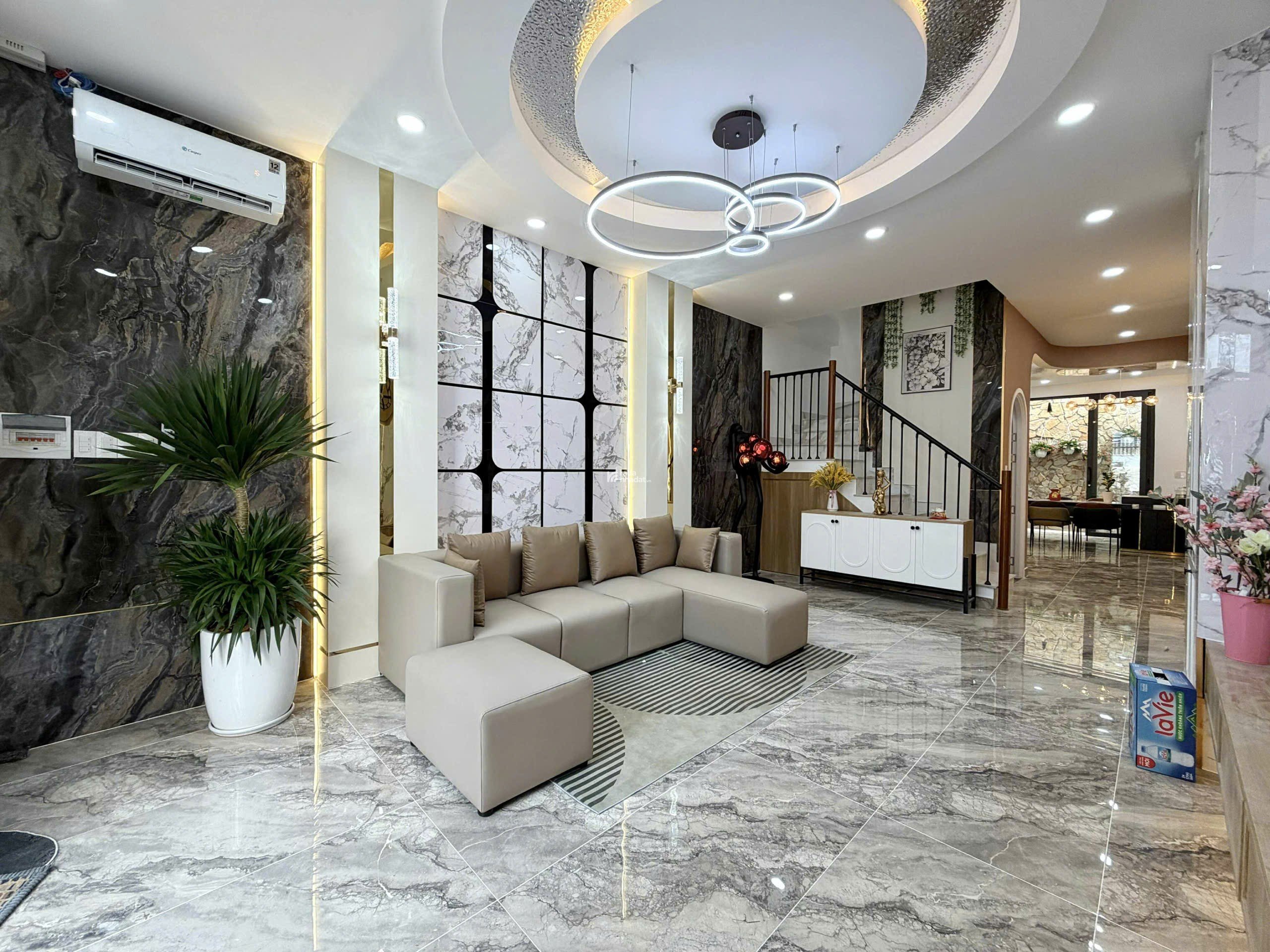 NHÀ ĐẸP 3 TẦNG 90m2 FULL NỘI THẤT CÓ GARAGE OTO - HẺM OTO TRÁNH - 10.3 TỶ