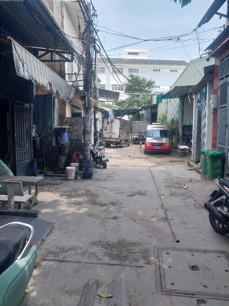 BÁN NHÀ BÌNH HƯNG HÒA 180M2 3 TẦNG 10.7 TỶ CÓ XƯỞNG HẺM XE TẢI GẦN AEON TÂN PHÚ 