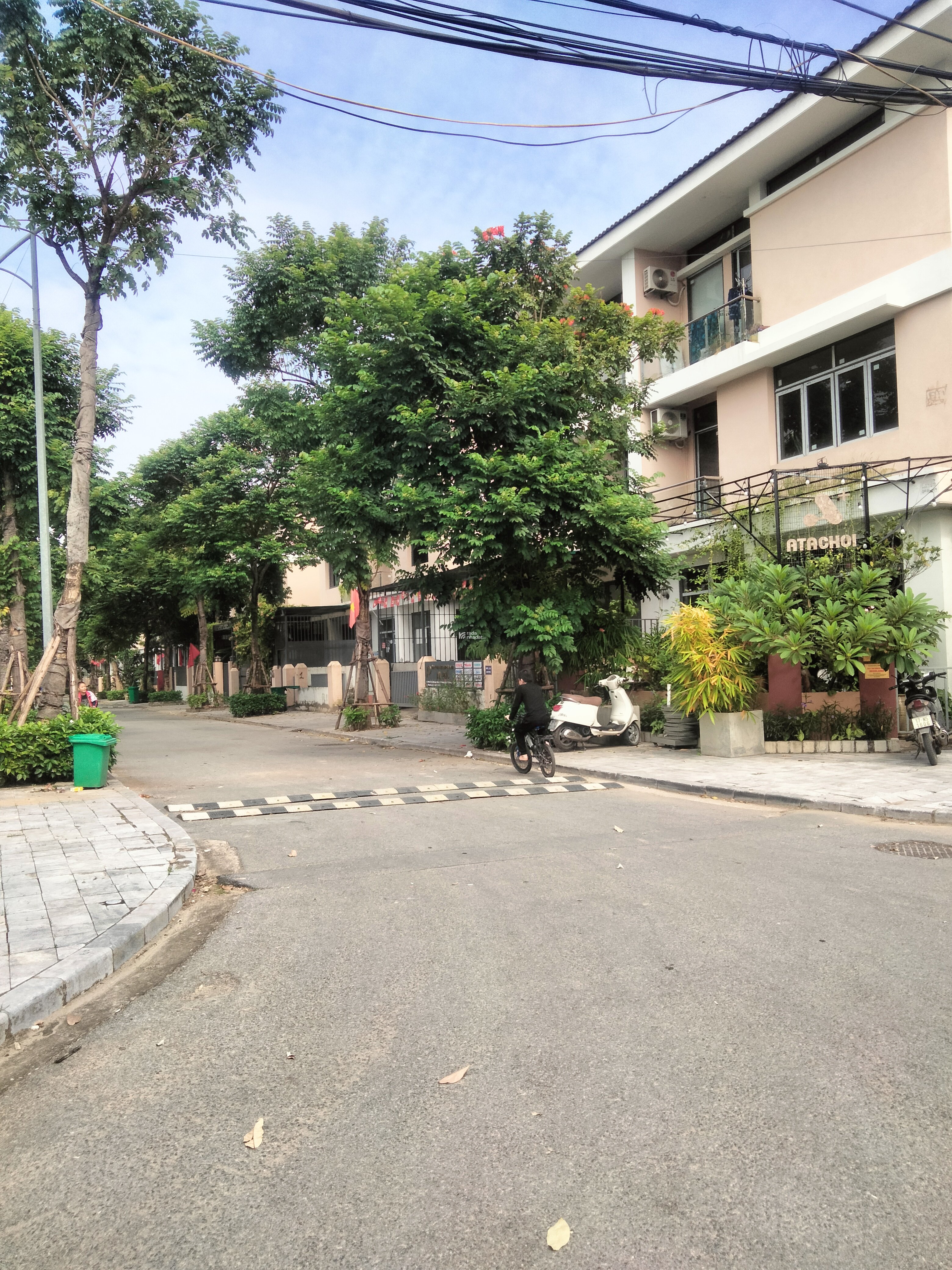 BIỆT THỰ DƯƠNG NỘI LÔ GÓC : 300m2 .3 tầng 1 tum Mặt Tiền 10m  giá 44,5 tỷ  - AN PHÚ shop Villa , 