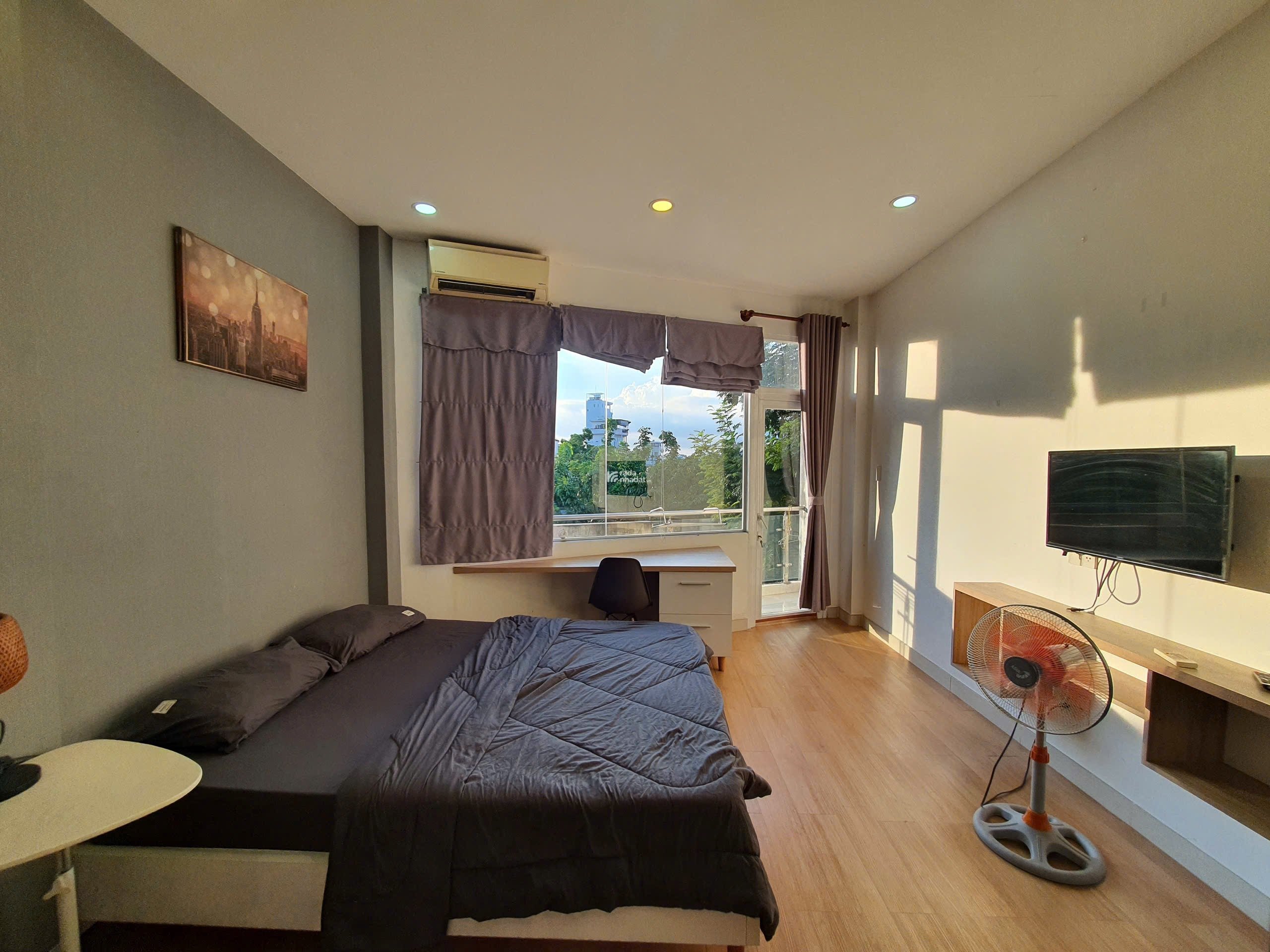 Căn Hộ View Bờ Kè Hoàng Sa Quận 3 Gần Đại Học Kinh Tế, Cầu Lê Văn Sỹ