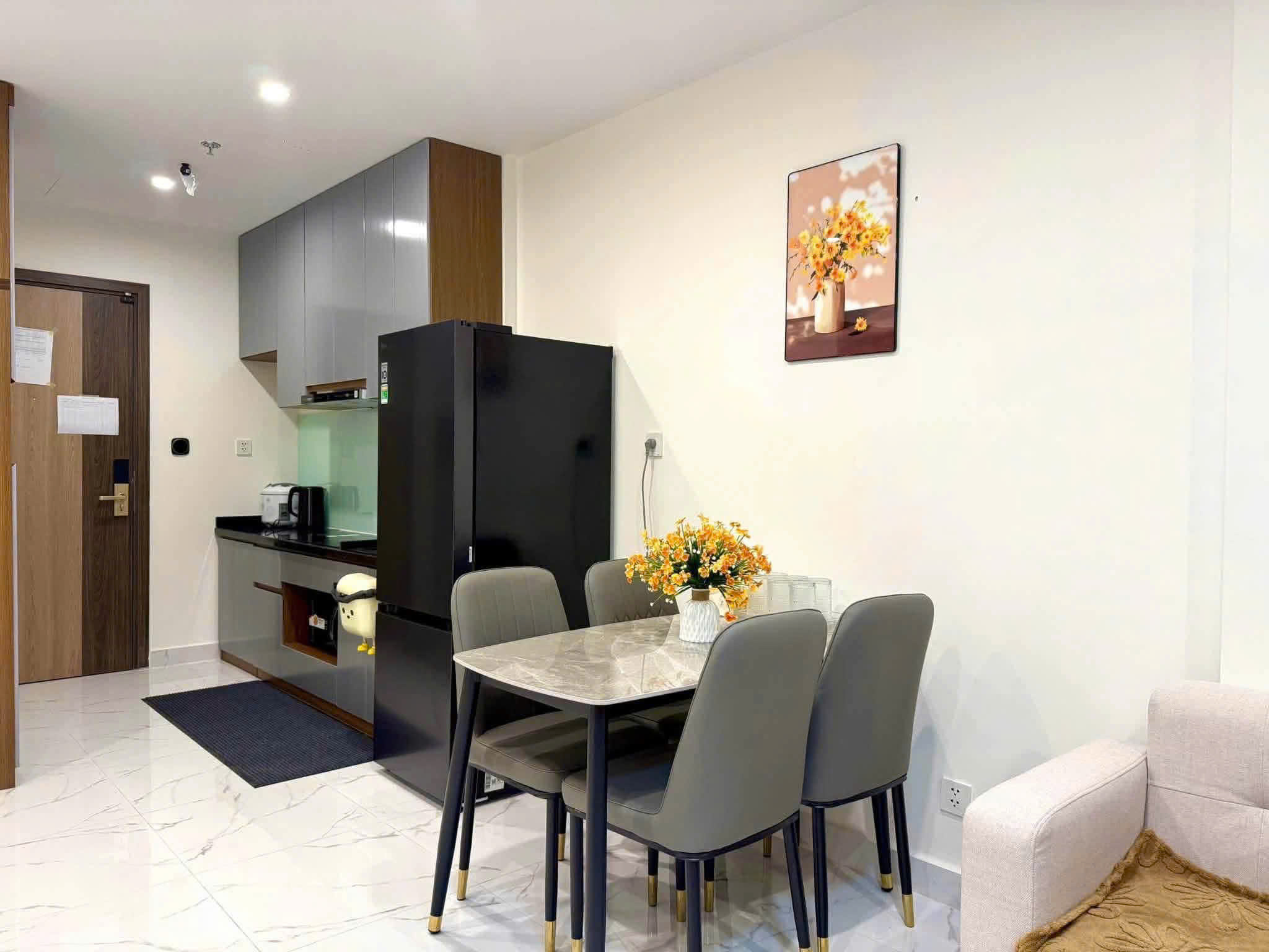 CHO THUÊ CĂN 2PN 59M2 FULL NỘI THẤT GIÁ 9 TRIỆU TẠI BS12 VINHOMES QUẬN 9
