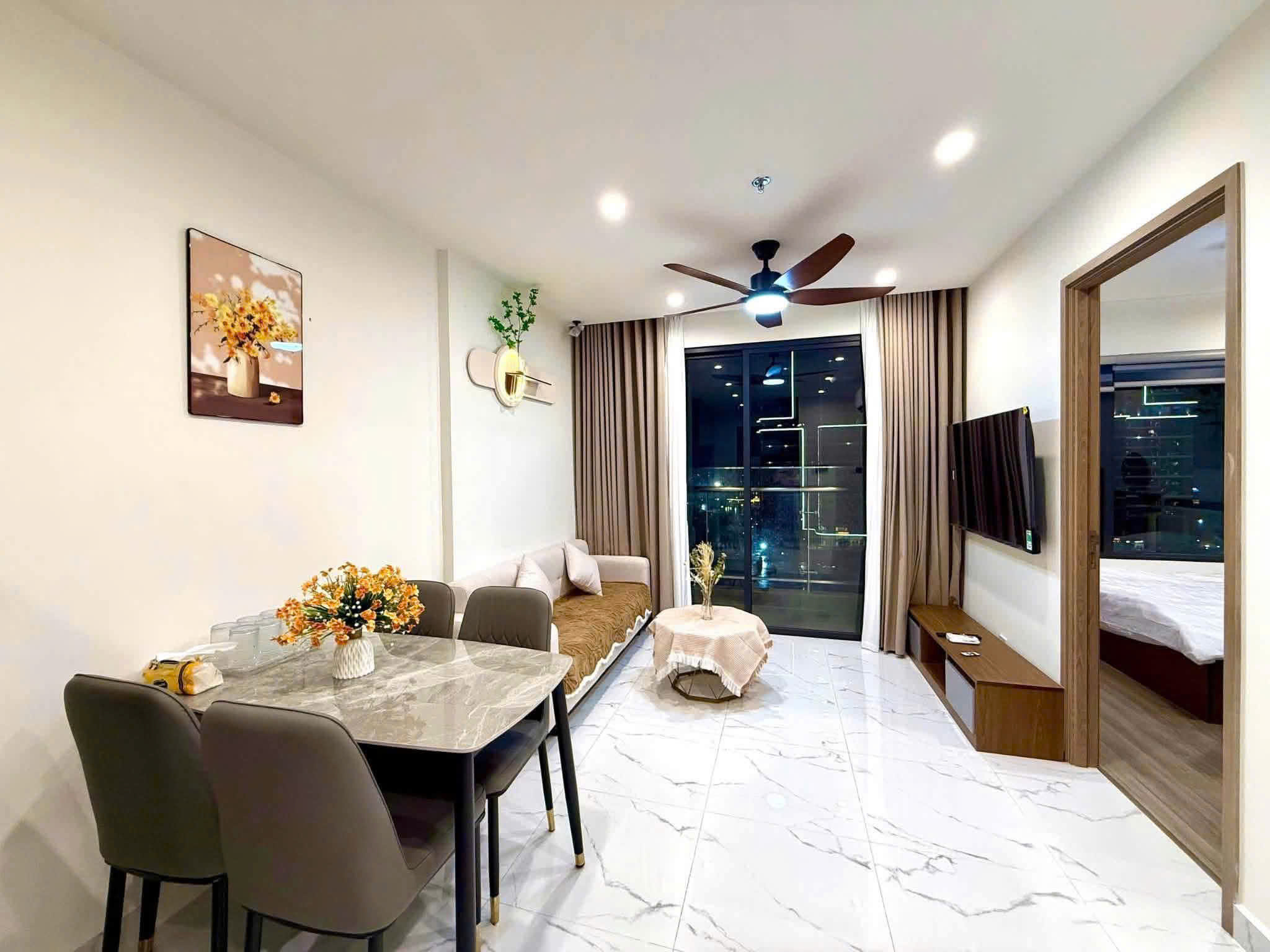 CHO THUÊ CĂN 2PN 59M2 FULL NỘI THẤT GIÁ 9 TRIỆU TẠI BS12 VINHOMES QUẬN 9