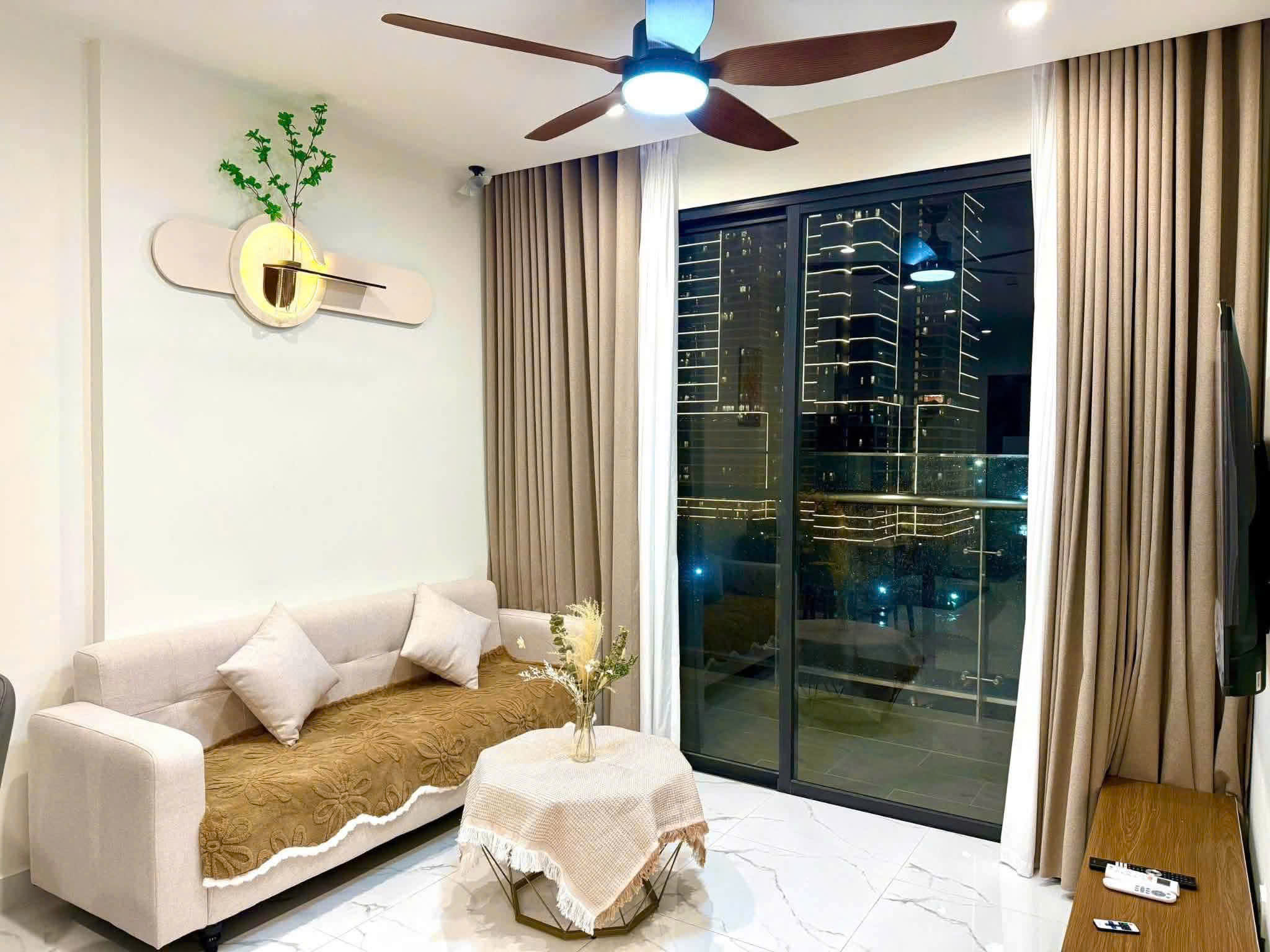 CHO THUÊ CĂN 2PN 59M2 FULL NỘI THẤT GIÁ 9 TRIỆU TẠI BS12 VINHOMES QUẬN 9