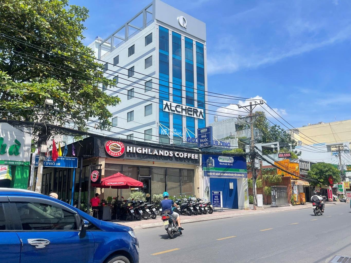 GẤP bán view GÓC MTKD Nguyễn Xí ngang gần 6m 120m2 DT 55tr cạnh VinCom Plaza 24.7 tỷ. 